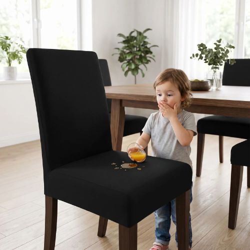 Housse de chaise extensible protégeant des taches quotidienne
