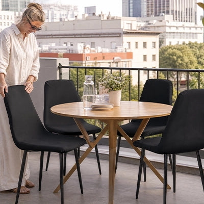 Housse de chaise scandinave au style nordique sur une terrasse