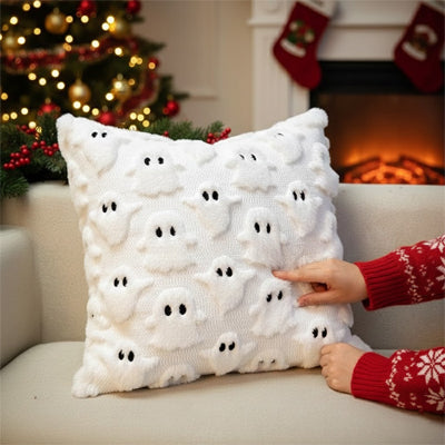 Housses de coussins fantôme blanche sur un fauteuil confortable